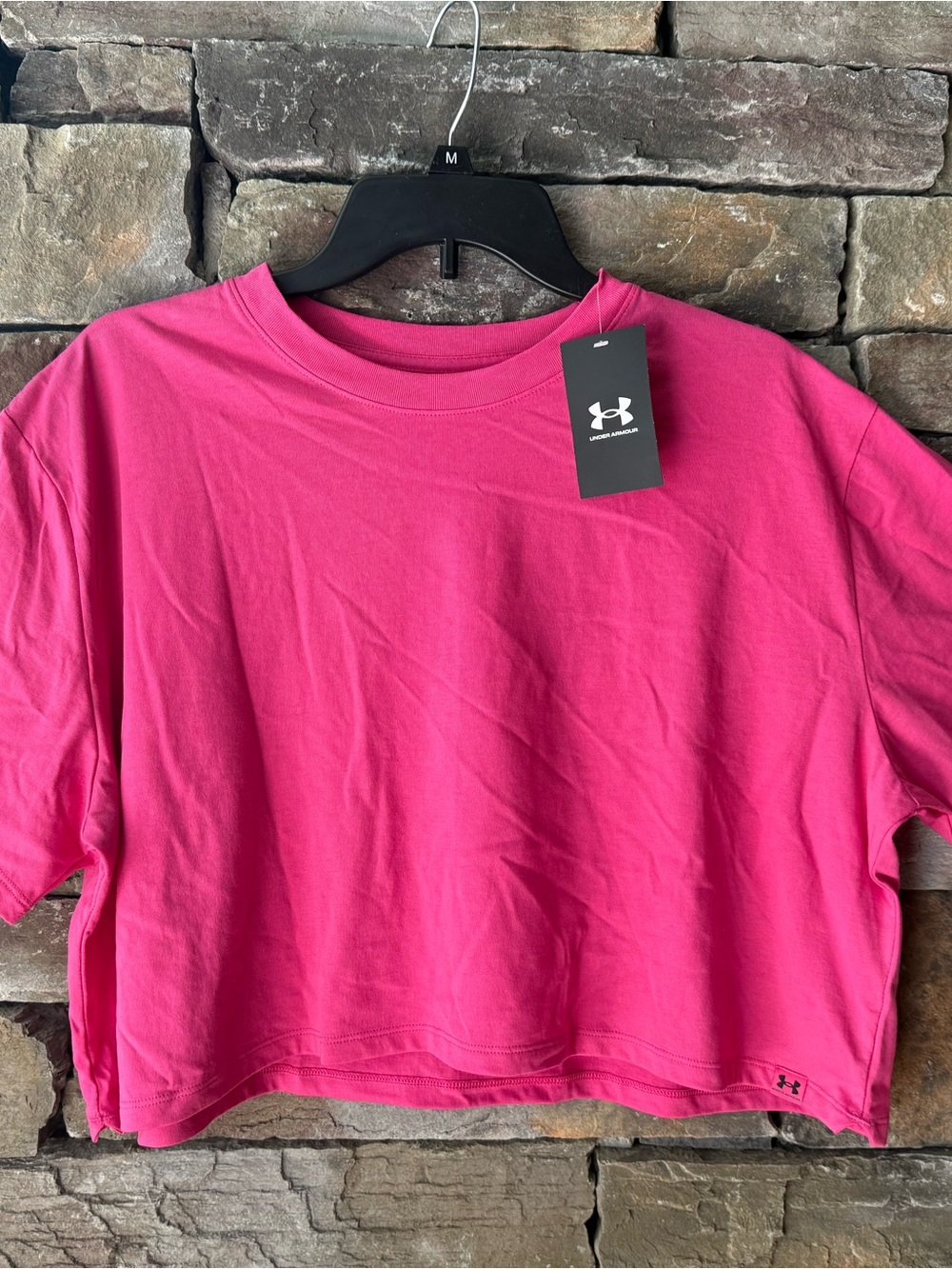 NWT Under Armour Pink Cropped Athletic T-Shirt Medium